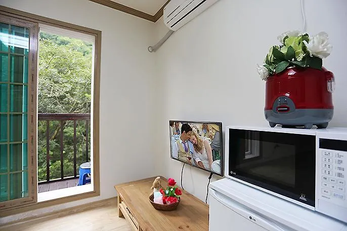 Neulbom Pension Busan Ferienhaus